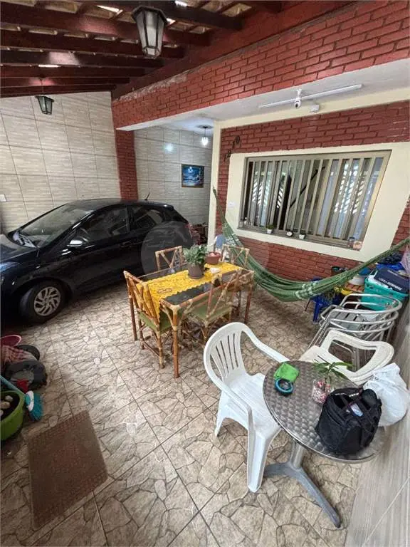 Sobrado para Venda em Praia Grande, Tupi, 2 dormitórios, 2 banheiros, 2 vagas