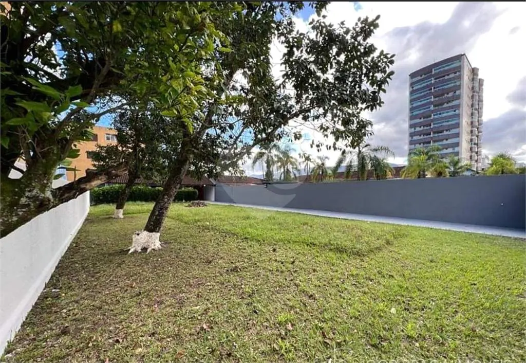 Casa para Venda em Praia Grande, Caiçara, 2 dormitórios, 1 banheiro, 10 vagas