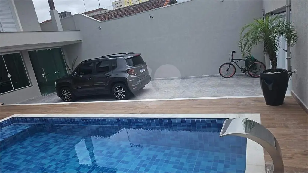 Sobrado para Venda em Praia Grande, Ocian, 3 dormitórios, 1 suíte, 2 banheiros, 2 vagas