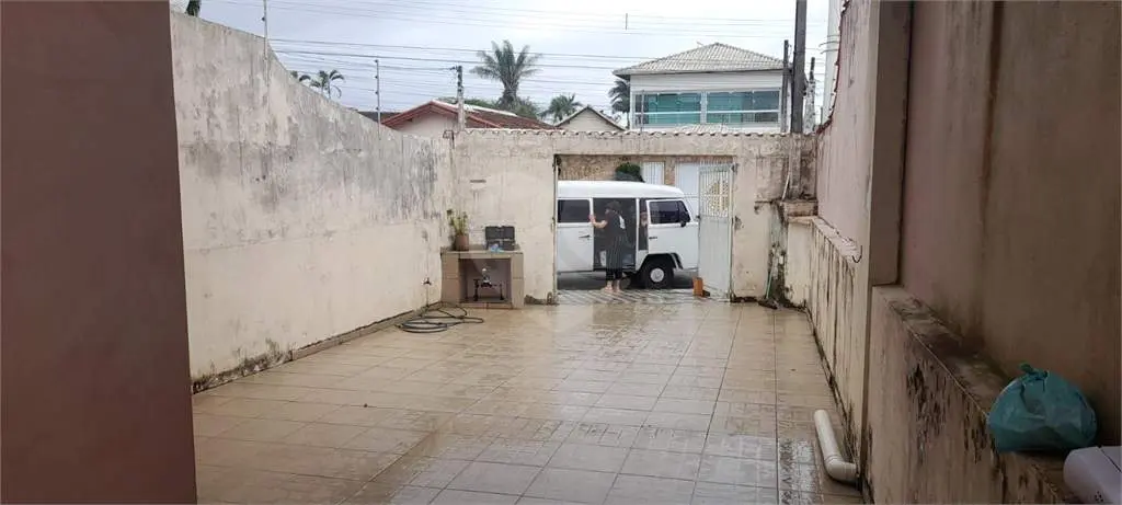 Sobrado para Venda em Praia Grande, Solemar, 2 dormitórios, 1 suíte, 1 banheiro, 2 vagas