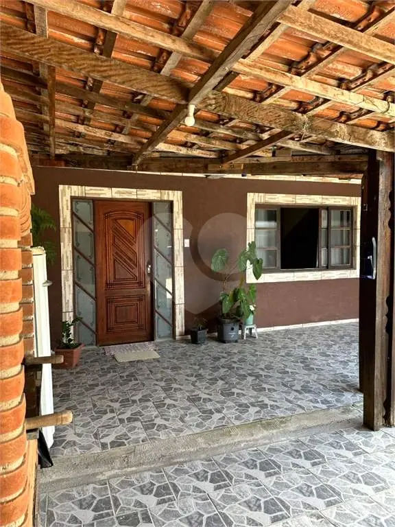 Sobrado para Venda em Praia Grande, Quietude, 4 dormitórios, 1 suíte, 2 banheiros, 4 vagas
