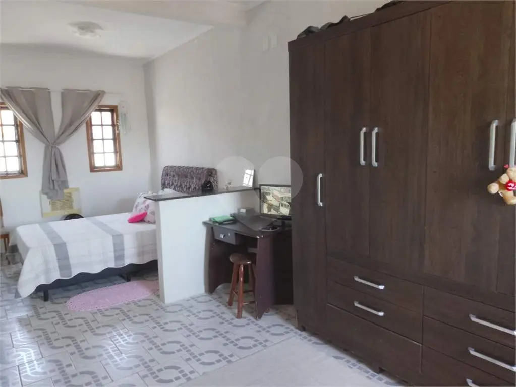 Sobrado para Venda em Praia Grande, Quietude, 4 dormitórios, 1 suíte, 2 banheiros, 4 vagas